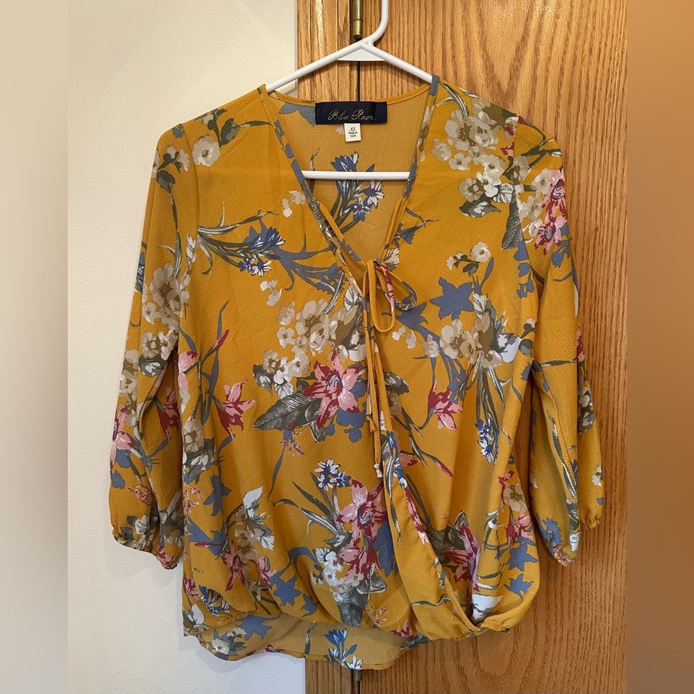 Women’s Blue Rain Blouse
Size: XS